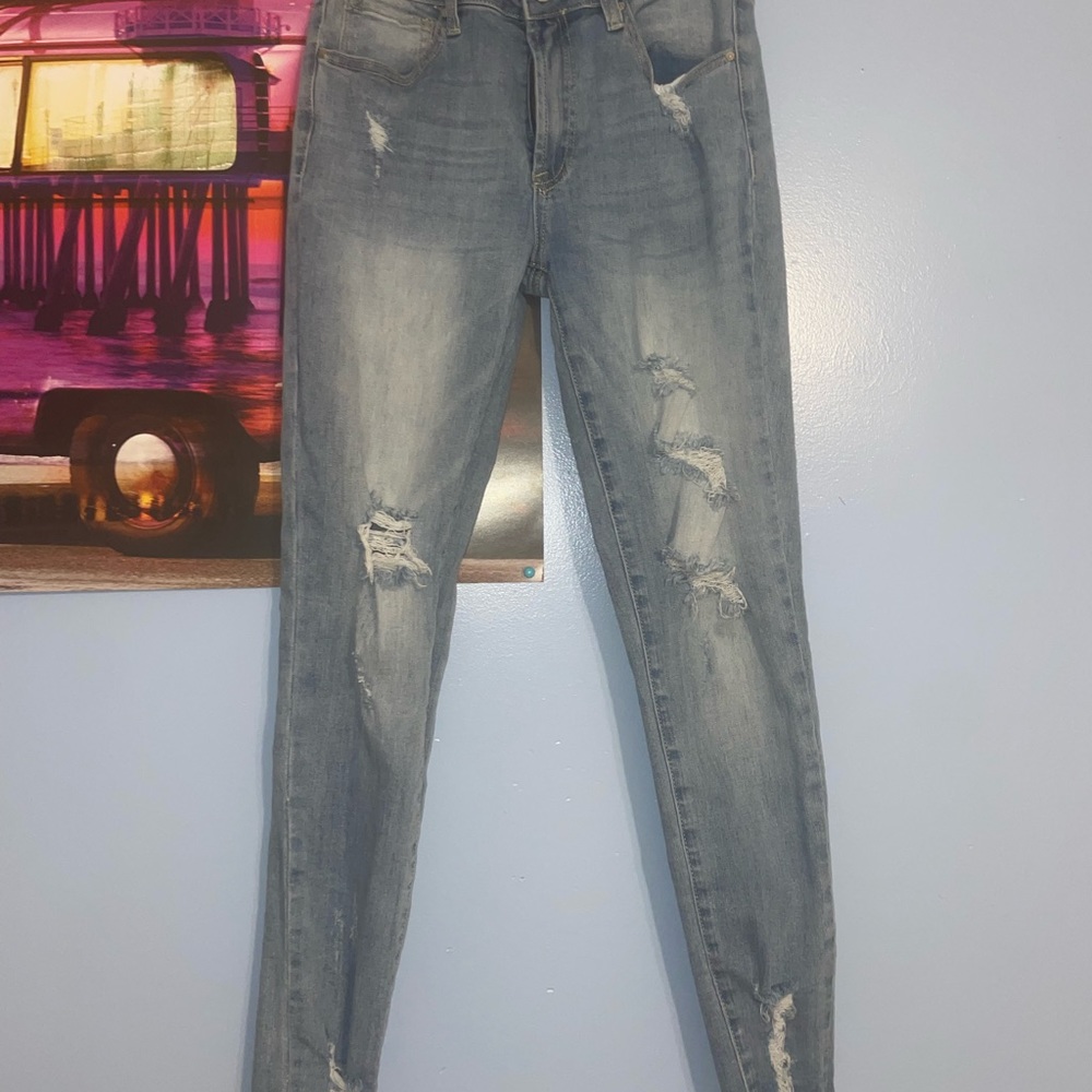 Ripped Blue Skinny Jeans ! Tricot brand